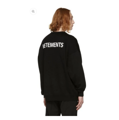 VETEMENTS Pull à col rond Pull à manches longues imprimé avec logo simple