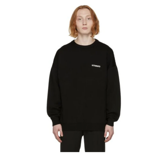 VETEMENTS Pull à col rond Pull à manches longues imprimé avec logo simple