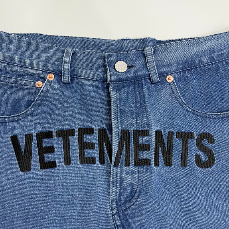 VETEMENTS Jeans Logo Brodé Homme Femme Straight Denim Pantalon