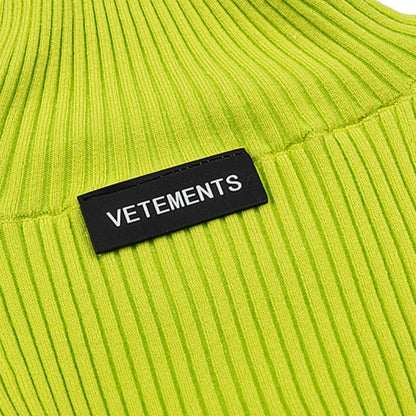 VETEMENTS Pull Femme tricoté col roulé