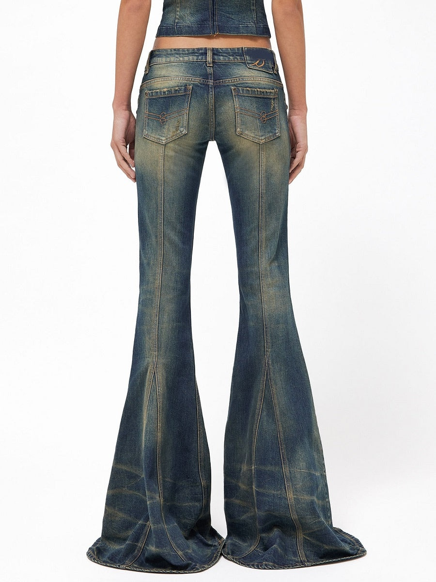 BLUMARINE Jean évasé en denim clouté taille basse