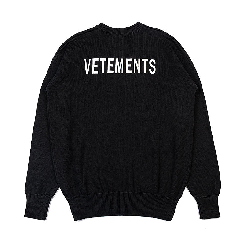 VETEMENTS Pull à col rond Pull à manches longues imprimé avec logo simple